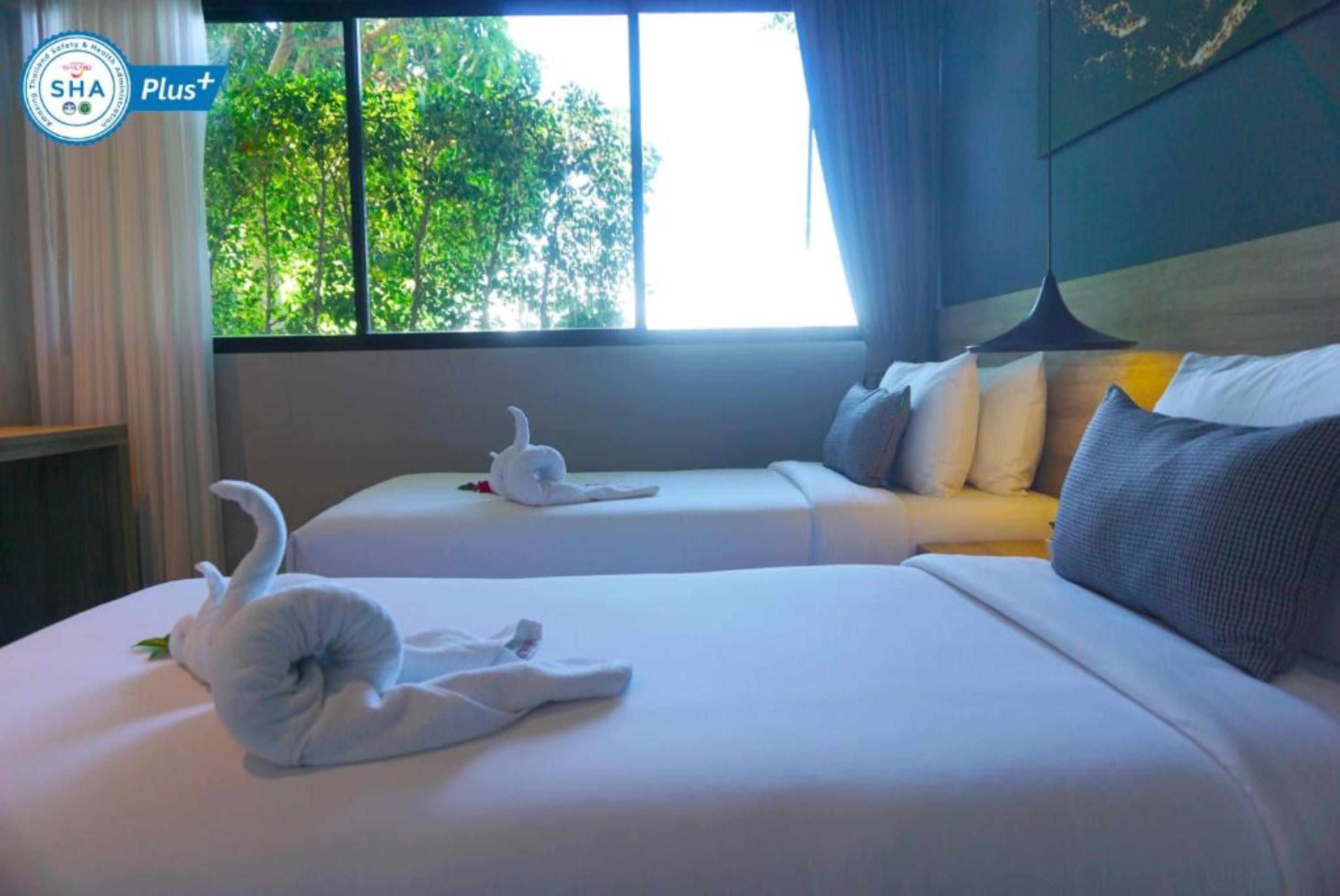 The Lake Chalong Hotel Sha Plus Bagian luar foto
