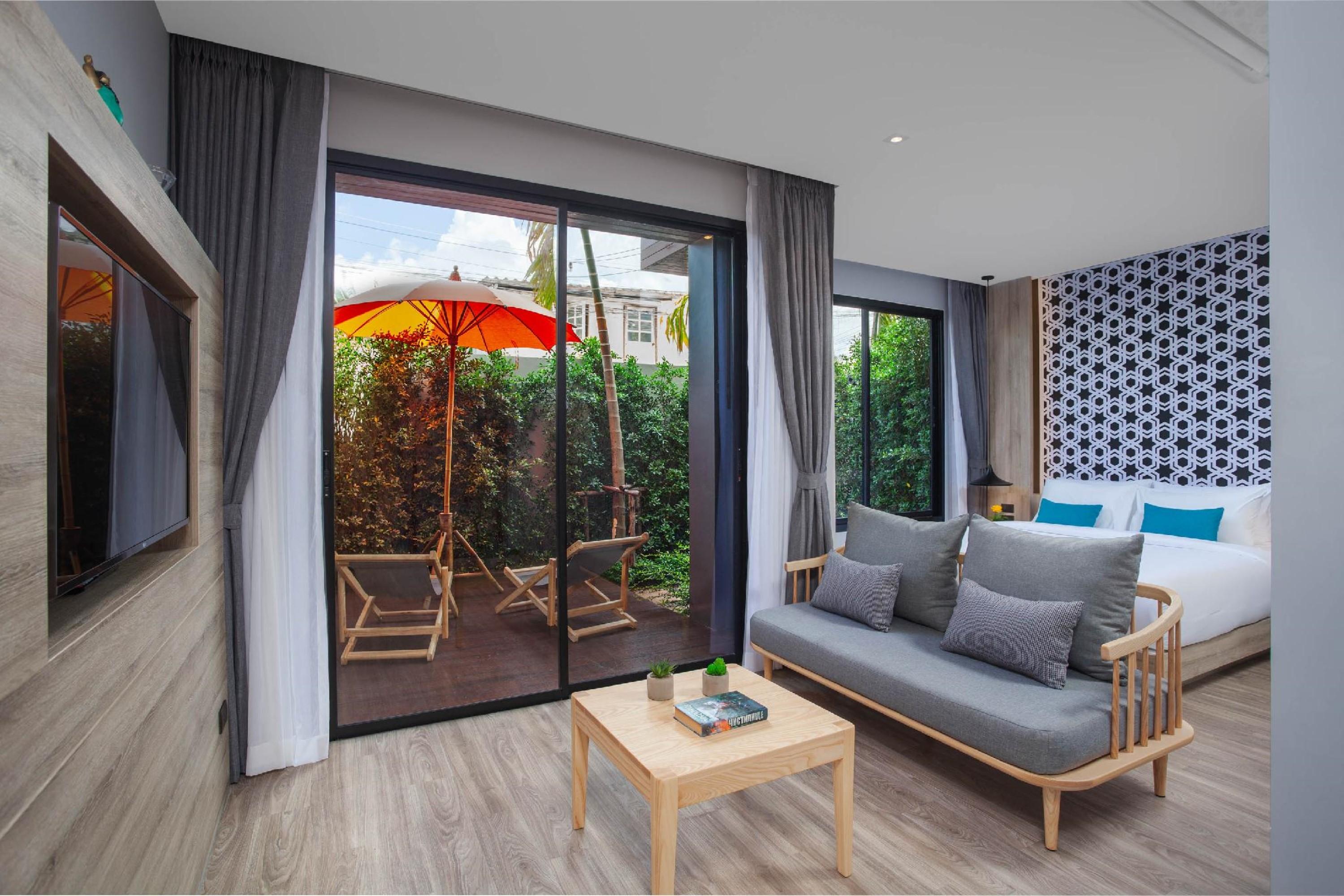 The Lake Chalong Hotel Sha Plus Bagian luar foto